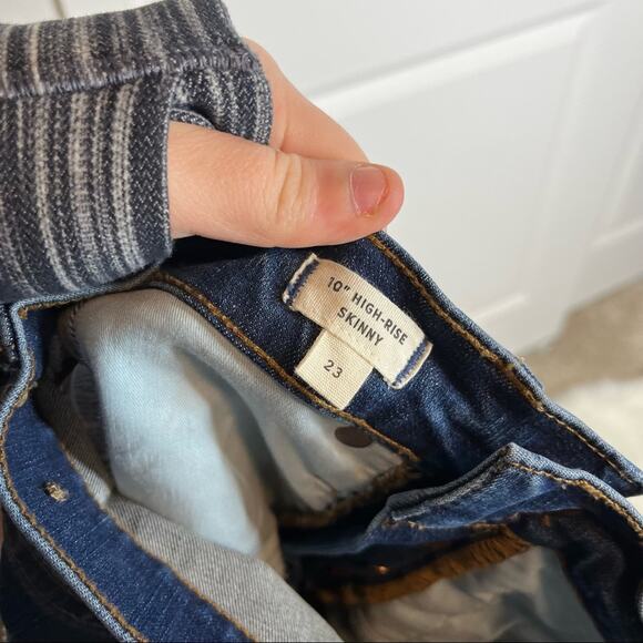 Madewell 10” High Rise Skinny Button Fly Raw Hem Jeans Size 23 - Picture 9 of 10